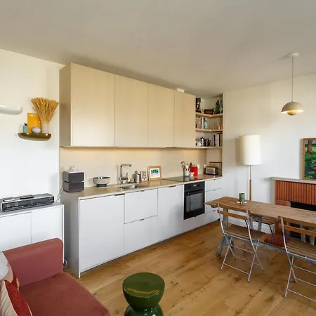 A So Parisian Cocoon * Париж
